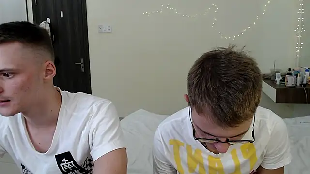 NikiKerryCum online show from June 2026 01:11:01 PM