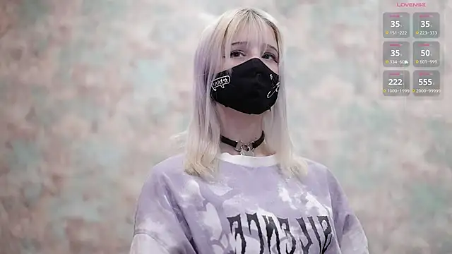 Yunakiss online show from February 2026 07:37:01 PM