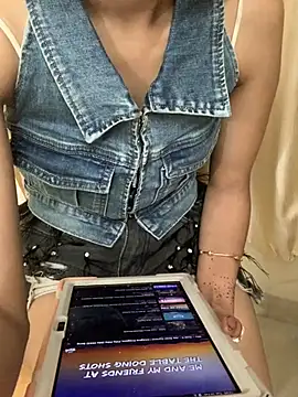 Snapshot of HEENA-STRIP chatting on February 2026 07:20:02 AM HEENA-STRIP online show from February 2026 07:20:02 AM