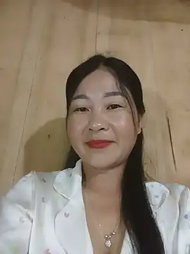 Snapshot of Dunk-namic chatting on June 2026 10:38:01 PM Dunk-namic online show from June 2026 10:38:01 PM