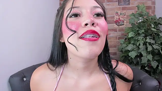 foxy vera online show from July 2026 11:10:01 AM
