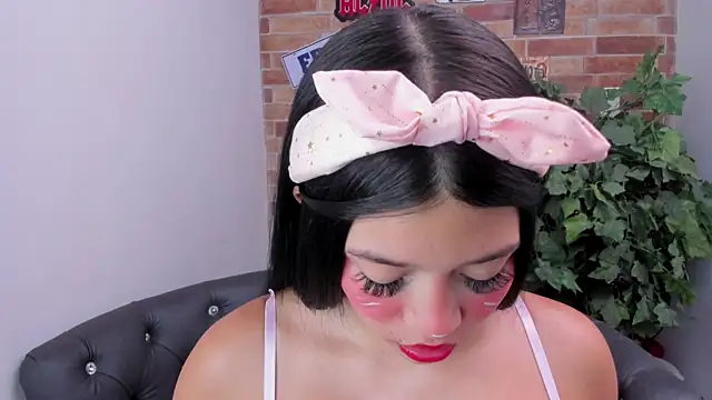 foxy vera online show from May 2026 11:05:01 AM