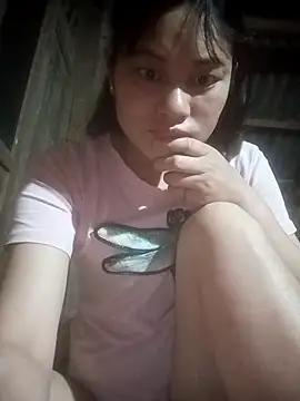 Snapshot of Momo-biki chatting on February 2026 11:38:01 PM Momo-biki online show from February 2026 11:38:01 PM