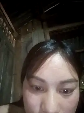 Snapshot of Momo-biki chatting on February 2026 12:45:01 AM Momo-biki online show from February 2026 12:45:01 AM