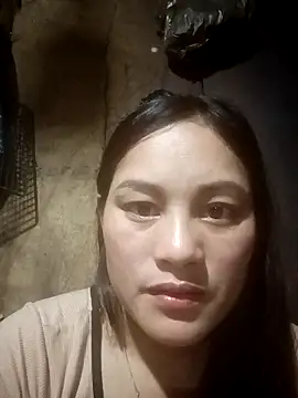 Snapshot of Momo-biki chatting on May 2026 02:09:02 PM Momo-biki online show from May 2026 02:09:02 PM
