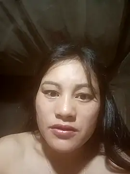 Snapshot of Momo-biki chatting on May 2026 09:29:02 PM Momo-biki online show from May 2026 09:29:02 PM