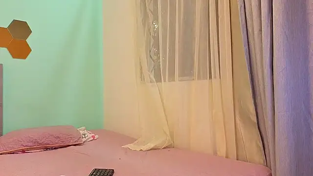 Snapshot of DanielaGil7 chatting on February 2026 12:13:02 PM DanielaGil7 online show from February 2026 12:13:02 PM