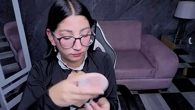 Sophie jones b online show from February 2026 12:50:02 PM