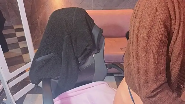 Snapshot of Sophie_jones_b chatting on April 2026 12:32:02 PM Sophie jones b online show from April 2026 12:32:02 PM