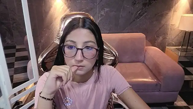 Sophie jones b online show from February 2026 12:38:02 PM