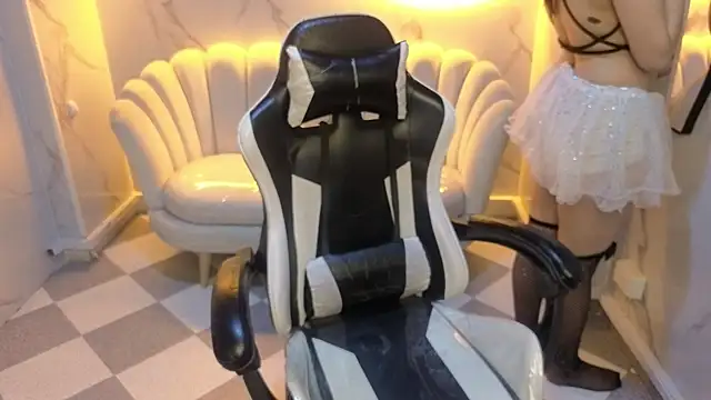 Valerie moon b online show from March 2026 01:11:01 PM