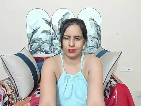 sara conorr online show from May 2026 03:47:01 AM
