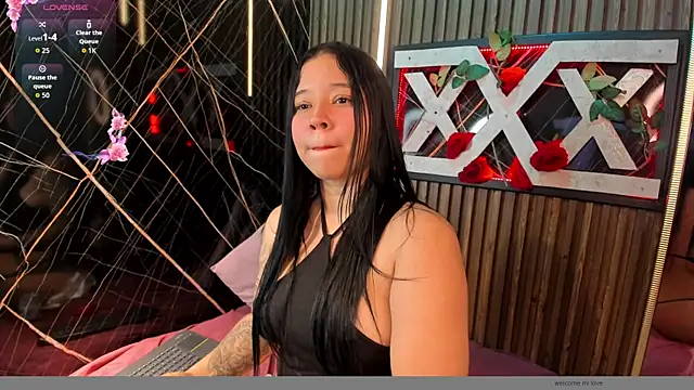 AriannaFoxxy online show from May 2026 12:00:01 PM