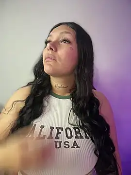 Miia  Taylor online show from February 2026 02:00:01 AM