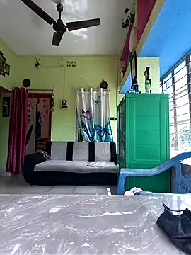 Mahira06 online show from May 2026 03:52:01 AM