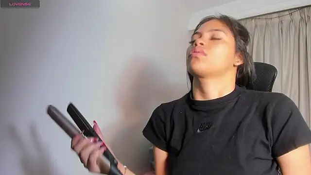 kendall hernandez online show from February 2026 02:28:01 PM