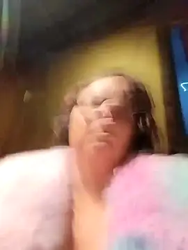 pulpeuse64 online show from April 2026 06:14:02 PM