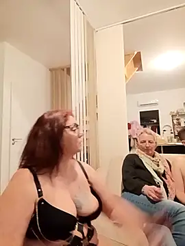 pulpeuse64 online show from March 2026 10:26:02 PM