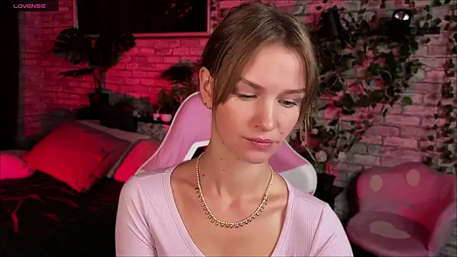 Crystal Kris online show from February 2026 05:36:02 AM