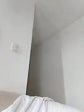 lyss muller online show from May 2026 09:02:01 PM