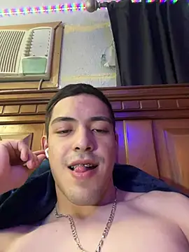 Snapshot of Tupapi696969q chatting on May 2026 04:18:02 AM Tupapi696969q online show from May 2026 04:18:02 AM