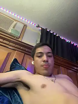 Snapshot of Tupapi696969q chatting on May 2026 04:21:01 AM Tupapi696969q online show from May 2026 04:21:01 AM