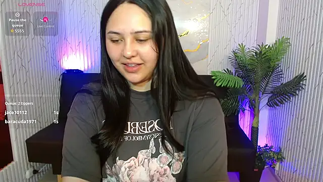 Snapshot of Siena_Tay chatting on February 2026 12:03:01 PM Siena Tay online show from February 2026 12:03:01 PM