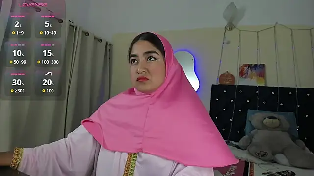 Snapshot of SamiraAwada chatting on May 2026 07:12:02 PM SamiraAwada online show from May 2026 07:12:02 PM