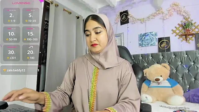 SamiraAwada online show from June 2026 07:19:02 PM