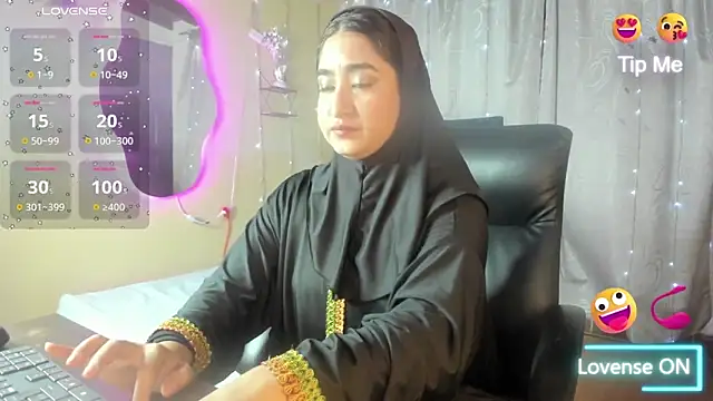 SamiraAwada online show from March 2026 07:07:02 PM