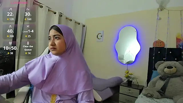 SamiraAwada online show from April 2026 07:15:02 PM