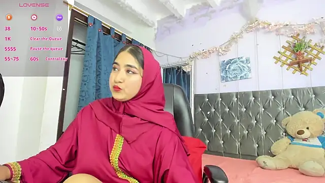Snapshot of SamiraAwada chatting on May 2026 07:09:01 PM SamiraAwada online show from May 2026 07:09:01 PM