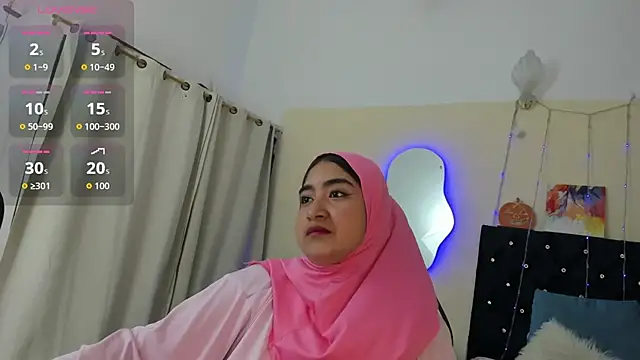 Snapshot of SamiraAwada chatting on April 2026 07:43:01 PM SamiraAwada online show from April 2026 07:43:01 PM