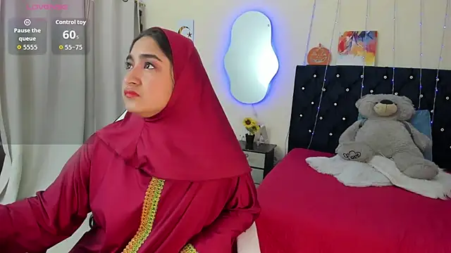 Snapshot of SamiraAwada chatting on May 2026 07:08:02 PM SamiraAwada online show from May 2026 07:08:02 PM