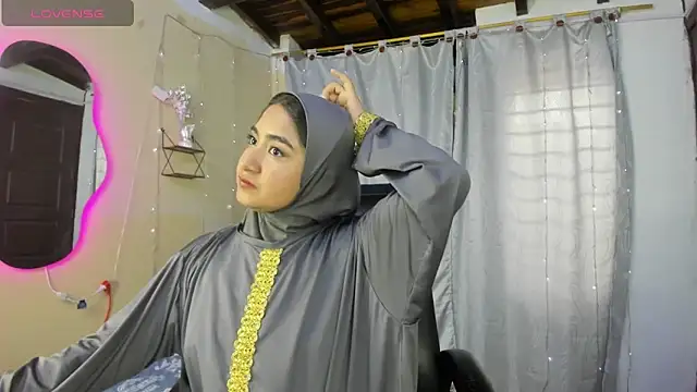 SamiraAwada online show from April 2026 07:17:01 PM