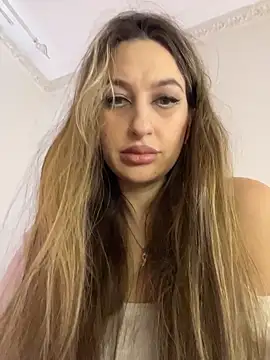 Alyxra online show from March 2026 06:49:01 AM