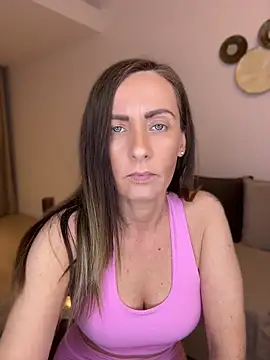 DivineAmely online show from May 2026 06:35:02 PM