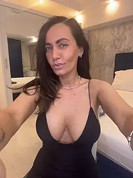 DivineAmely online show from July 2026 03:42:02 PM