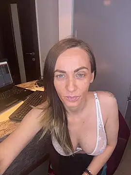 DivineAmely online show from March 2026 08:22:01 PM