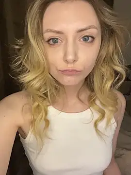 Leecey online show from March 2026 10:59:02 PM