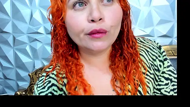 Snapshot of BarbaraSoul chatting on April 2026 05:52:01 PM BarbaraSoul online show from April 2026 05:52:01 PM
