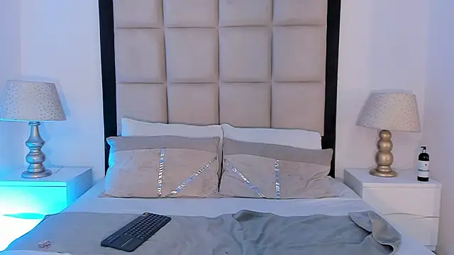 SussyFox online show from March 2026 07:53:01 PM