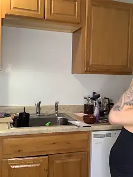 Snapshot of ThornsandHoney chatting on February 2026 11:58:01 PM ThornsandHoney online show from February 2026 11:58:01 PM