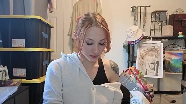 ThornsandHoney online show from May 2026 07:55:01 PM