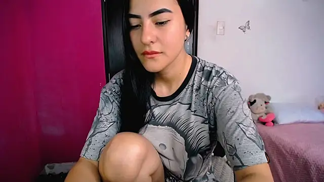 Snapshot of charlotte_petit_ chatting on February 2026 05:03:02 PM charlotte petit online show from February 2026 05:03:02 PM