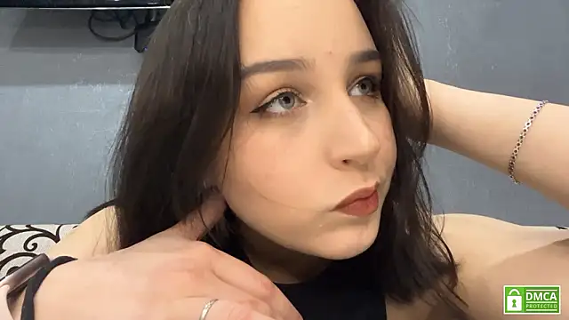 Sylynisem online show from February 2026 07:21:02 PM