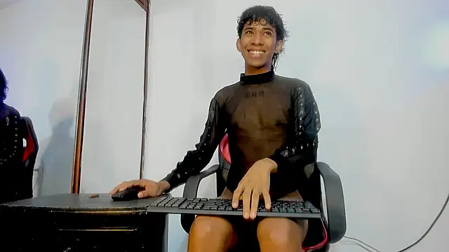 Snapshot of JERO_TEASE_S7S chatting on February 2026 07:37:01 PM JERO TEASE S7S online show from February 2026 07:37:01 PM