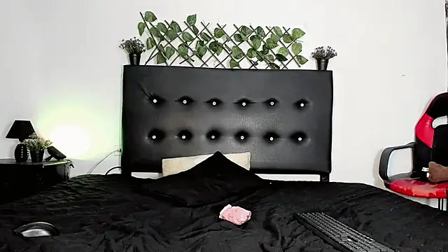 JERO TEASE S7S online show from April 2026 02:26:01 AM