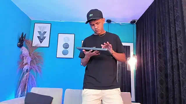 Snapshot of KingOfHeavens_2 chatting on February 2026 08:09:01 PM KingOfHeavens 2 online show from February 2026 08:09:01 PM