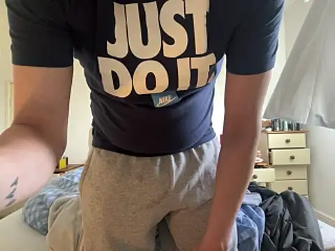 malcolm2334 online show from April 2026 02:31:01 PM